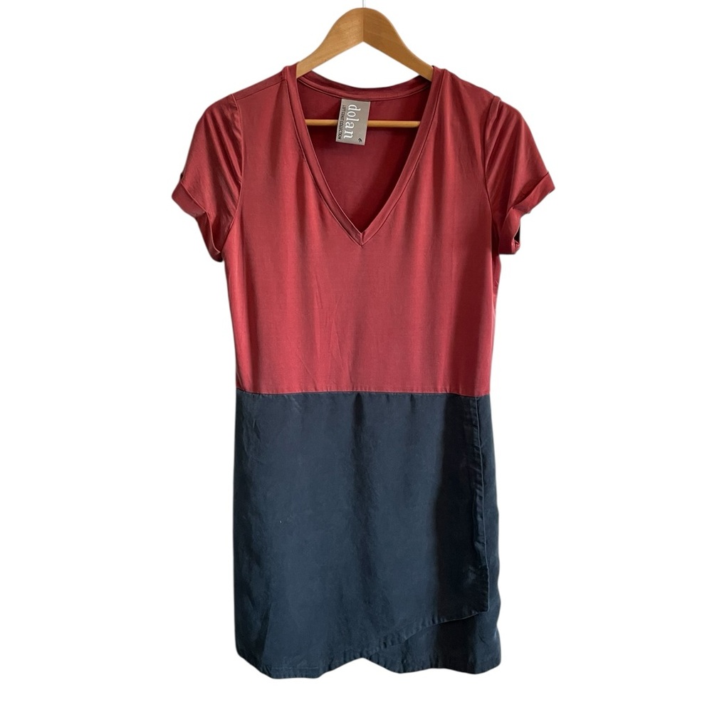 ii1- maroon top/gray bottom Dolan medium med m